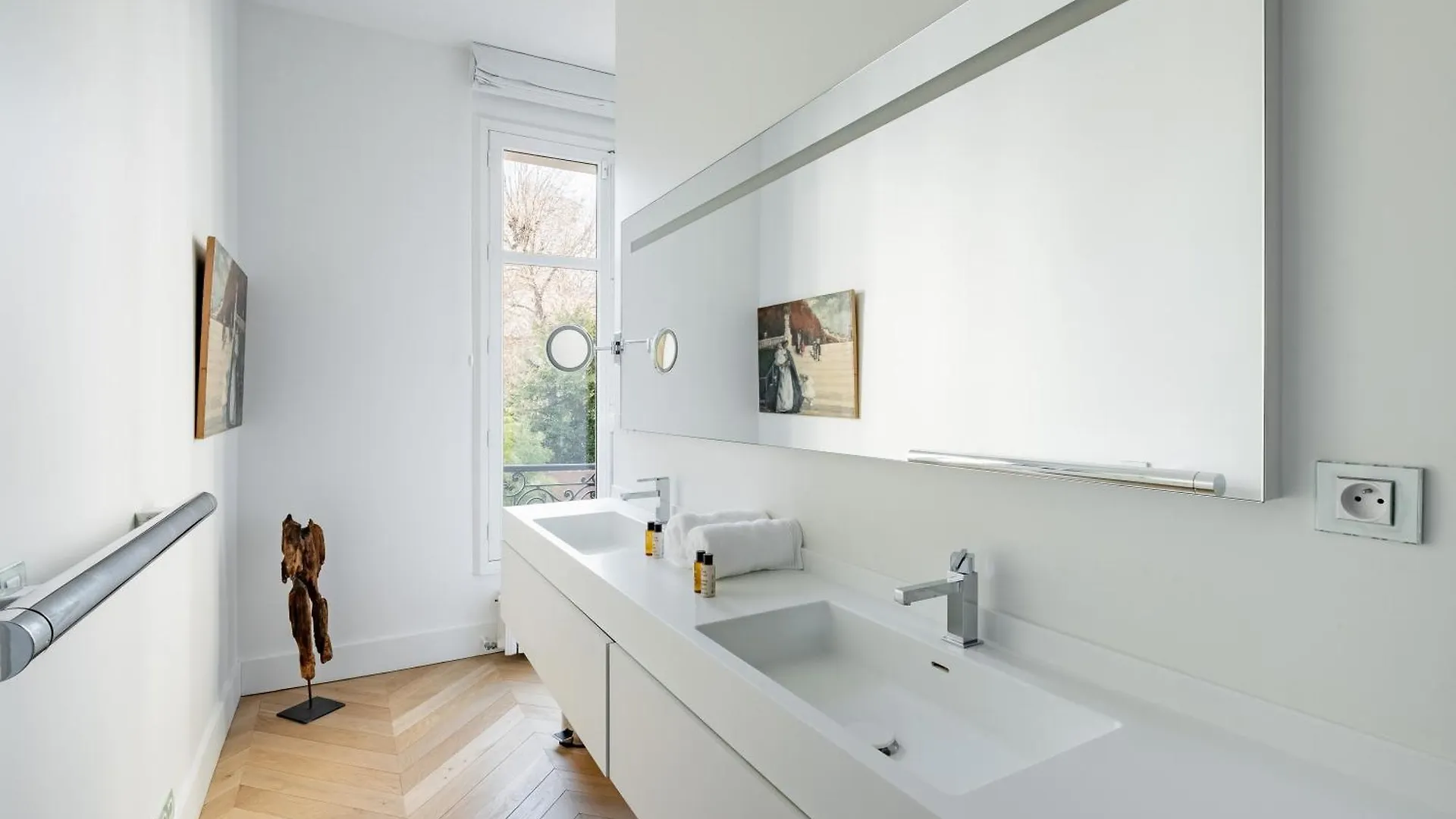 Veeve - Orsay Artistry Apartment Paris France