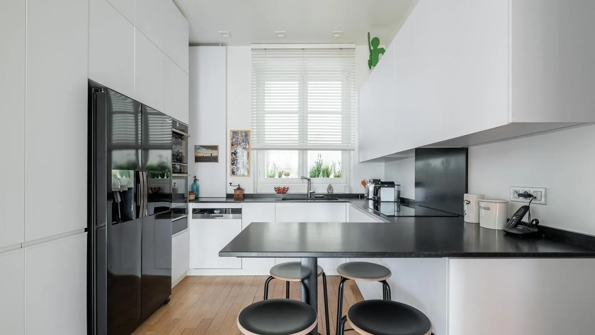 Veeve - Orsay Artistry Apartment Paris